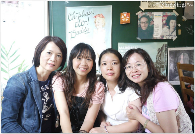 2012。06。09《食》台中。小學生咖啡?! 美味蟹堡??『Forro 呼嚕咖啡 』