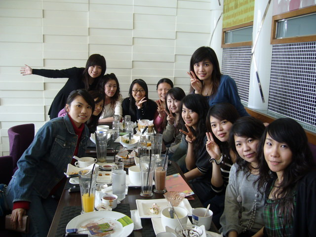 2012。01。27<<初五>>三五成群