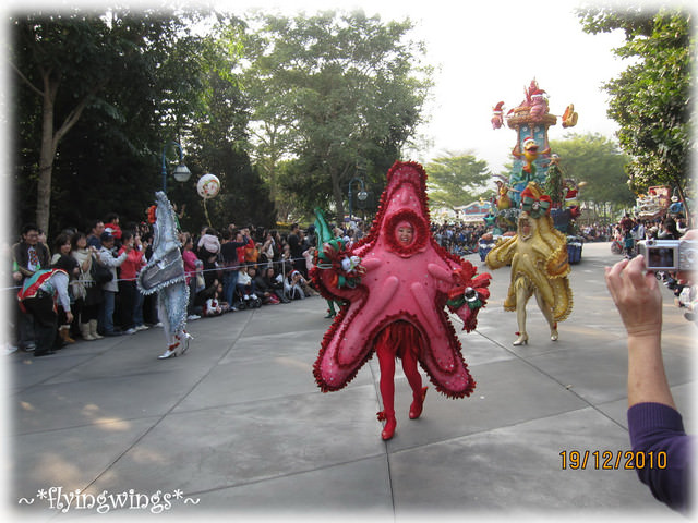 2010香港趴趴造~Day 2~夢幻樂園Disney~雪映舞動巡遊 - 第33張圖 2010香港趴趴造~Day 2~夢幻樂園Disney~雪映舞動巡遊