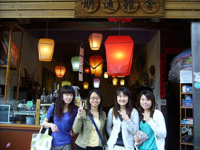 一起旅行的伙伴
