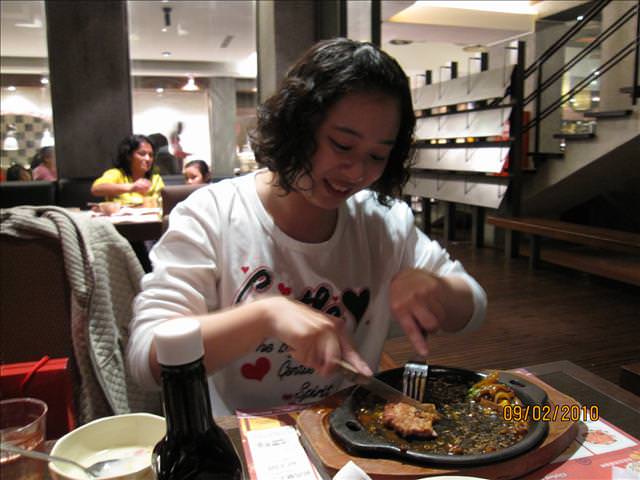 02。09《食》格格吃大象