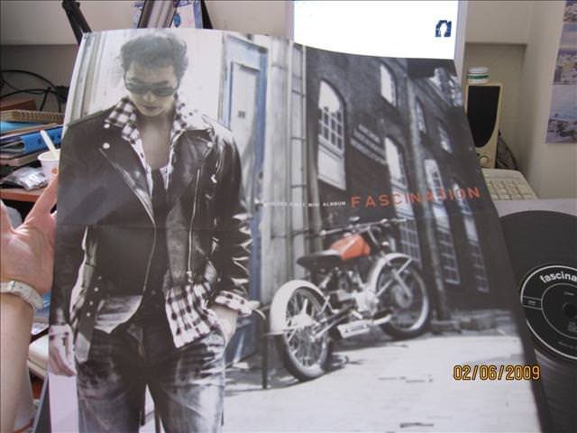 JUNJIN'S FIRST MINI ALBUM-FASCINATION