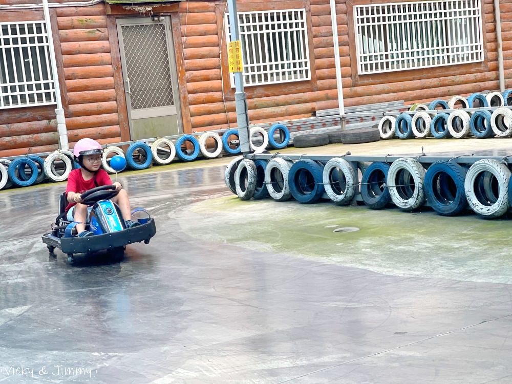 雲林古坑┃勁風小型甩尾車場。來當小小賽車手，輕飄甩尾超easy!!!!