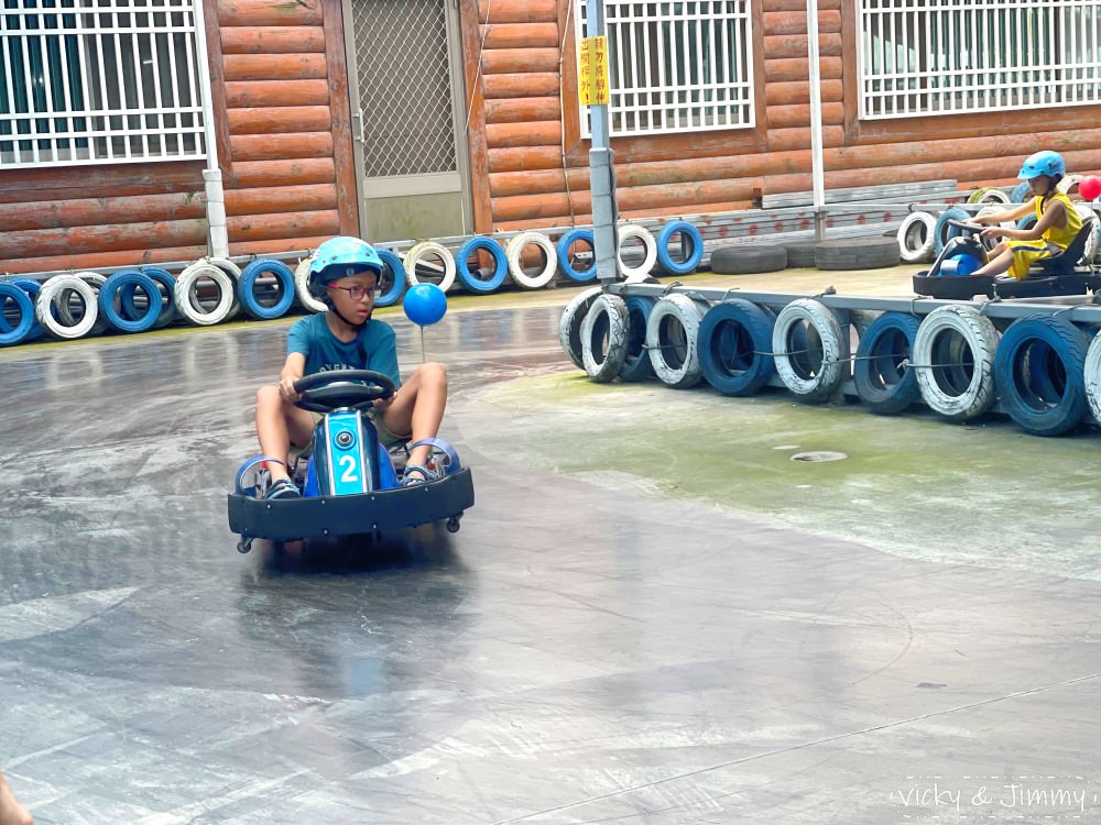 雲林古坑┃勁風小型甩尾車場。來當小小賽車手，輕飄甩尾超easy!!!!