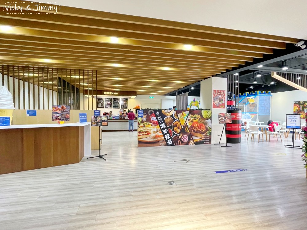 彰化親子景點┃台塑生醫健康悠活館。好想兔來了!! 免費景點，可以免費停車還可以吹冷氣，室內景點最佳備案!!
