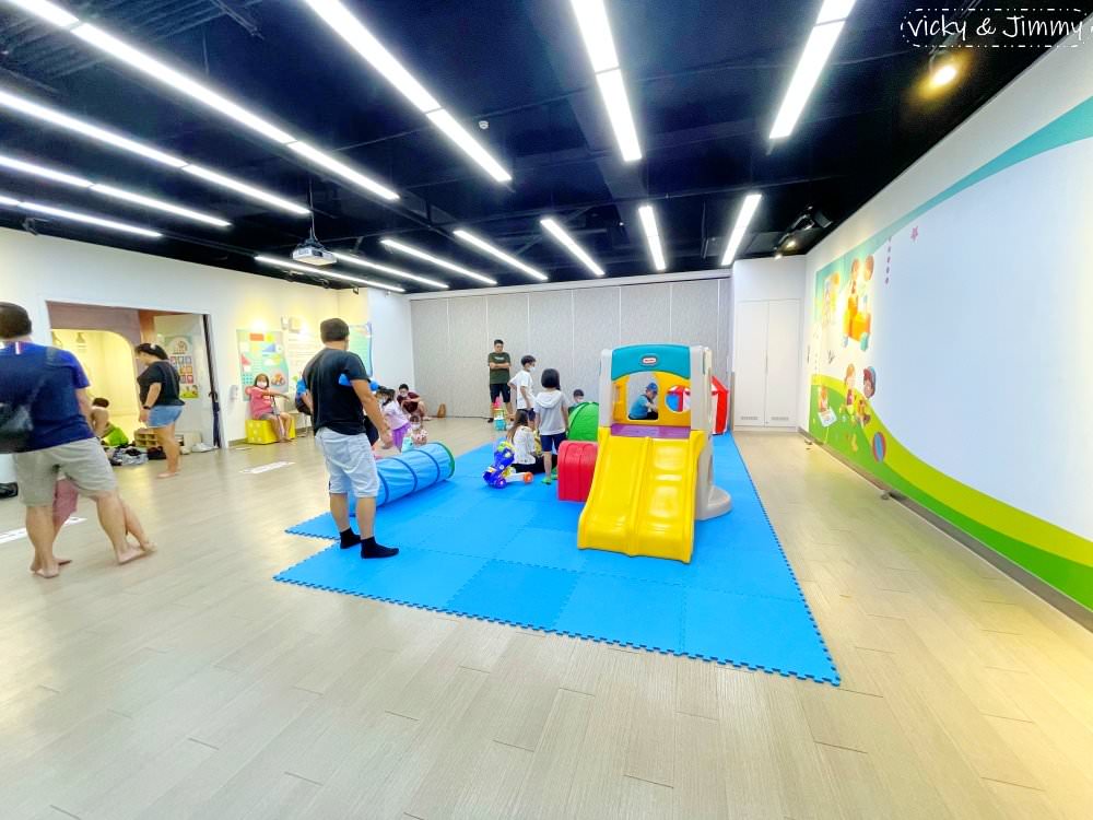 彰化親子景點┃台塑生醫健康悠活館。好想兔來了!! 免費景點，可以免費停車還可以吹冷氣，室內景點最佳備案!!