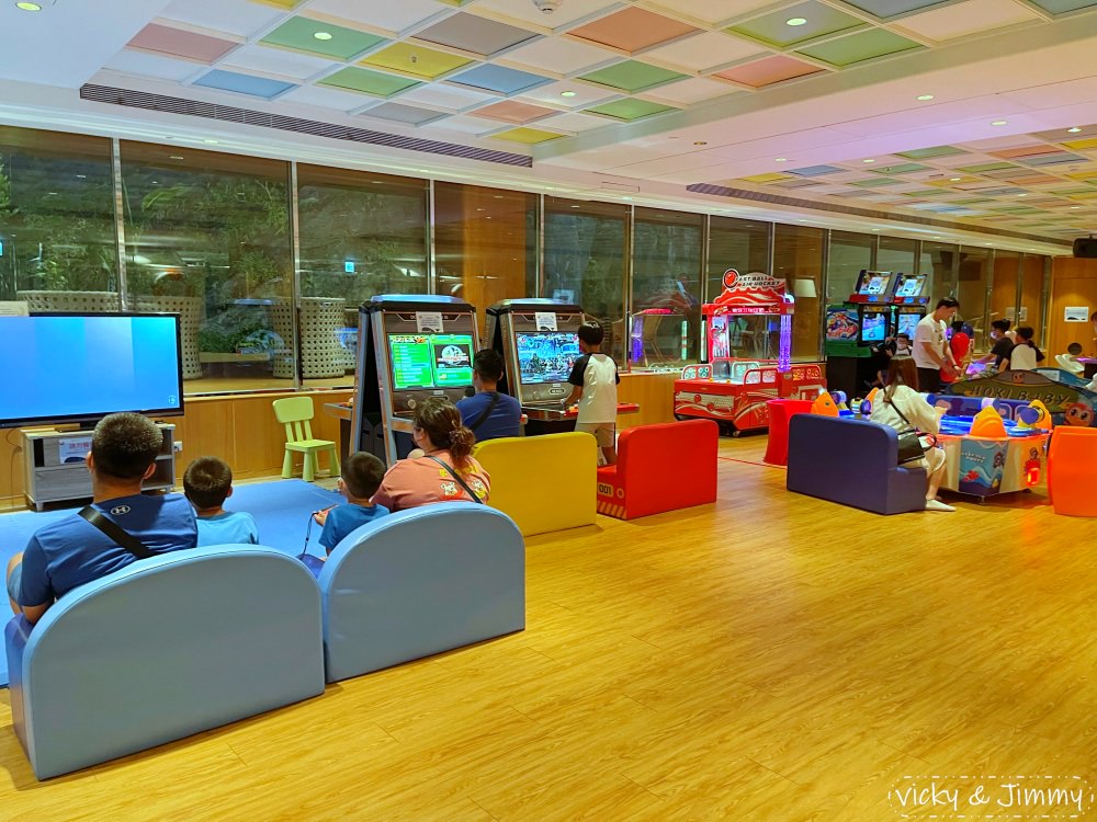新北萬里┃薆悅酒店-野柳渡假館。北海岸親子飯店首選，遊戲室不只滿足孩子，也讓爸媽重溫童年!!