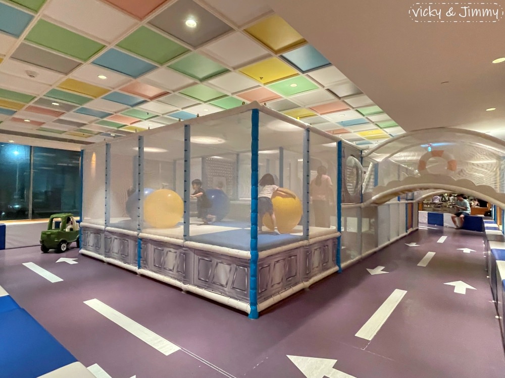 新北萬里┃薆悅酒店-野柳渡假館。北海岸親子飯店首選，遊戲室不只滿足孩子，也讓爸媽重溫童年!!