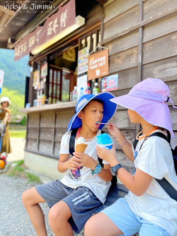 2023名古屋之旅。合掌村。夏天的合掌村超美的，來這悠閒逛逛也不輸大雪景喔!