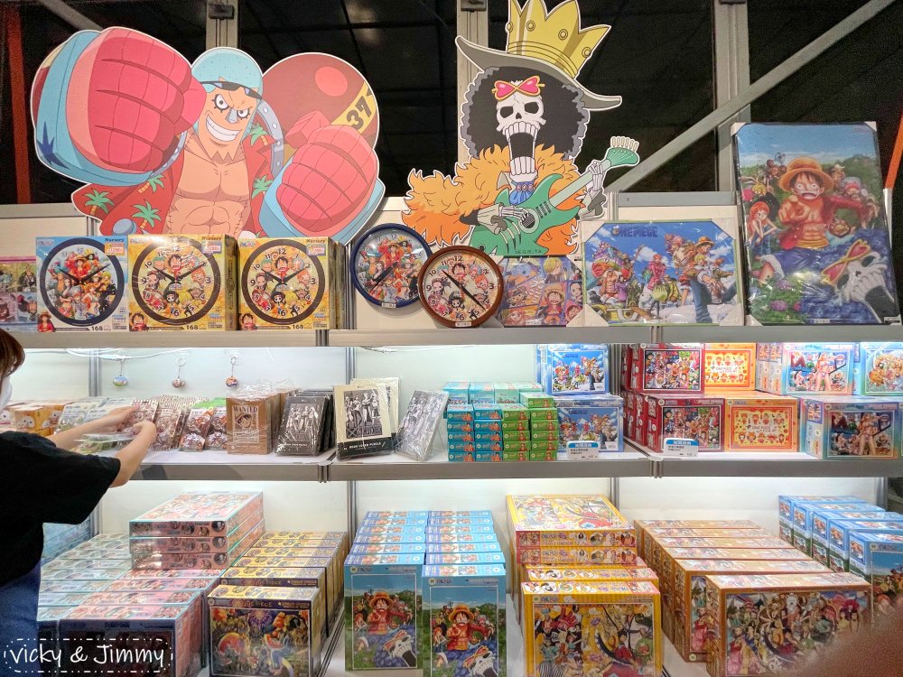 台南安平┃海潮慶典。航海王ONE PIECE 獨家授權於安平休憩碼頭來場慶典，快閃店有許多限定產品，航海王迷還不快追起來!!