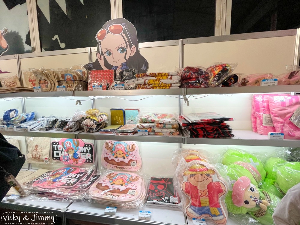 台南安平┃海潮慶典。航海王ONE PIECE 獨家授權於安平休憩碼頭來場慶典，快閃店有許多限定產品，航海王迷還不快追起來!!