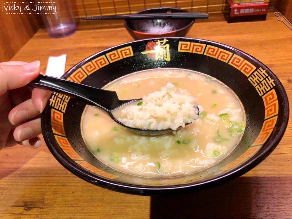 台中┃一蘭拉麵。平日還是大排長龍,等一個小時起跳!! 但每天都送兩碗兒童拉麵,每天都有喔!!! - 第34張圖 台中┃一蘭拉麵。平日還是大排長龍,等一個小時起跳!! 但每天都送兩碗兒童拉麵,每天都有喔!!!