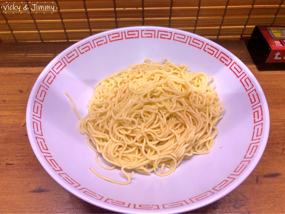 台中┃一蘭拉麵。平日還是大排長龍,等一個小時起跳!! 但每天都送兩碗兒童拉麵,每天都有喔!!! - 第36張圖 台中┃一蘭拉麵。平日還是大排長龍,等一個小時起跳!! 但每天都送兩碗兒童拉麵,每天都有喔!!!
