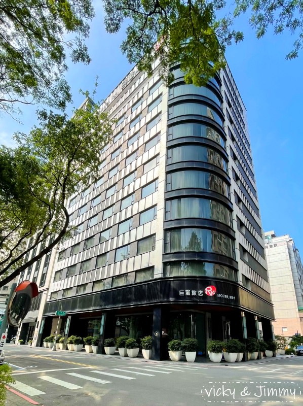 高雄巨蛋┃R14巨蛋旅店。鄰近高雄巨蛋、瑞豐夜市,對面有咖啡店也有公園,離捷運站才不到200公尺!!! - 第2張圖 高雄巨蛋┃R14巨蛋旅店。鄰近高雄巨蛋、瑞豐夜市,對面有咖啡店也有公園,離捷運站才不到200公尺!!!