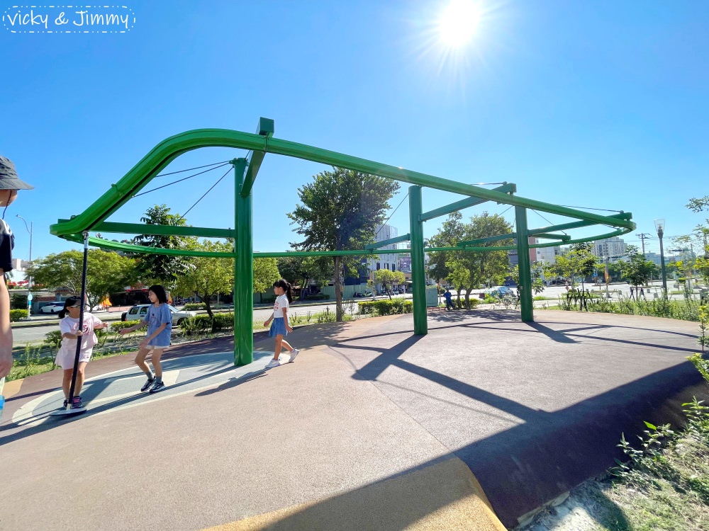 彰化員林┃兔馬鹿公園。員林最新親子公園，有刺激的冒險高塔，也有小小消防車，小小孩會很喜歡!