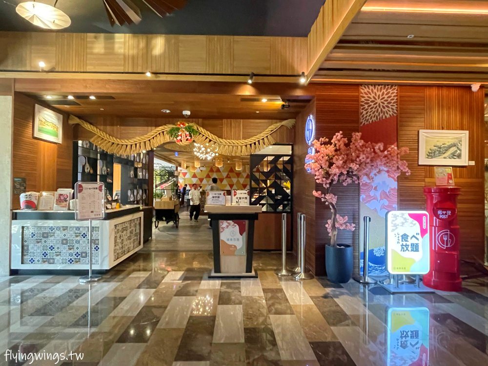 台南親子飯店┃夏都城旅安平館。超好玩親子飯店，房間大又有質感、超過兩百坪的室內遊戲室讓小孩玩到不想回家(2023/12)