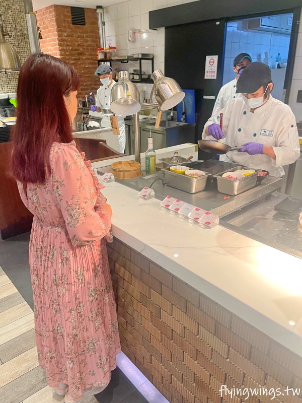 台南親子飯店┃夏都城旅安平館。超好玩親子飯店，房間大又有質感、超過兩百坪的室內遊戲室讓小孩玩到不想回家(2023/12)