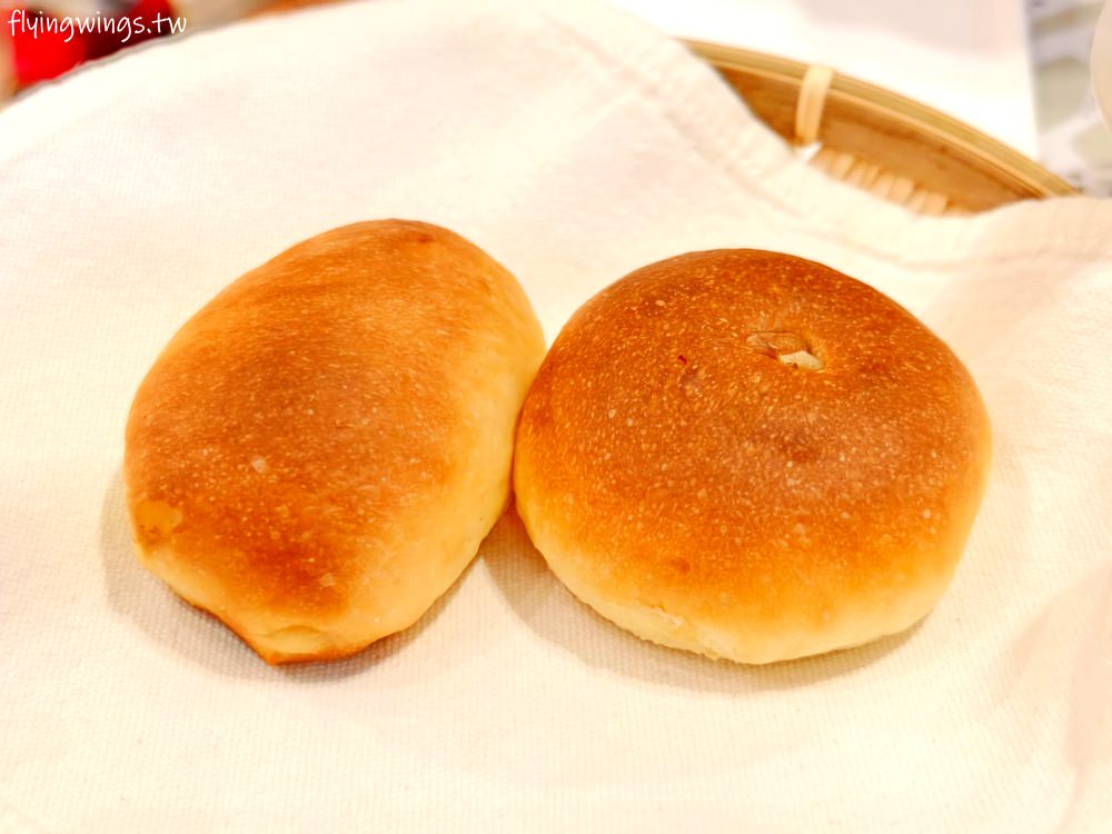 鹿港五星飯店┃鹿港永樂酒店。高質感飯店，還幫你網羅鹿港知名小吃當早點!!2023年起跟世界麵包冠軍陳耀訓合作推出限量麵包!!