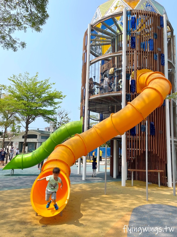 屏東東港共融公園┃大鮪魚航海樂園。11公尺高溜滑梯,東港第一個特色親子公園,讓我們成為航海王吧!! - 第11張圖 屏東東港共融公園┃大鮪魚航海樂園。11公尺高溜滑梯,東港第一個特色親子公園,讓我們成為航海王吧!!