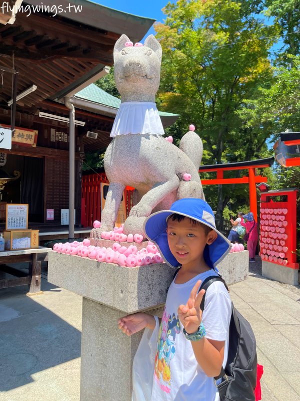 2023名古屋之旅。犬山城-三光稻荷神社。城下町散策，在掛滿心形繪馬的神社裡洗錢好好玩!