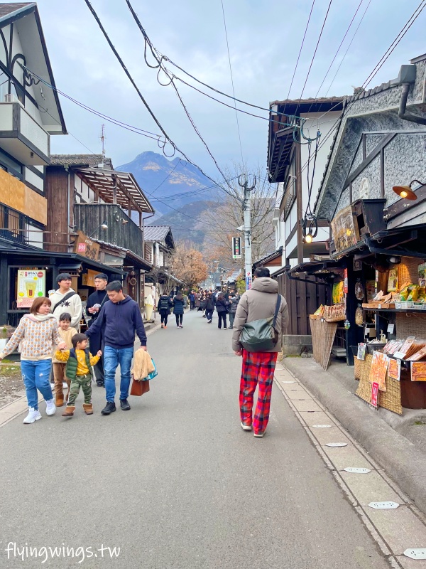 2024北九州自由行。金鱗湖。由布院必遊景點,還有夢幻童話小鎮,逛一下午也不為過! - 第9張圖 2024北九州自由行。金鱗湖。由布院必遊景點,還有夢幻童話小鎮,逛一下午也不為過!