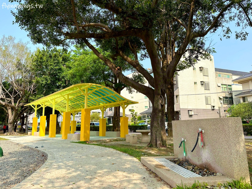 彰化親子┃金馬公園。彰化首座以編織網為主題的特色公園,小而美小而巧,還有很多小松鼠作陪! - 第17張圖 彰化親子┃金馬公園。彰化首座以編織網為主題的特色公園,小而美小而巧,還有很多小松鼠作陪!