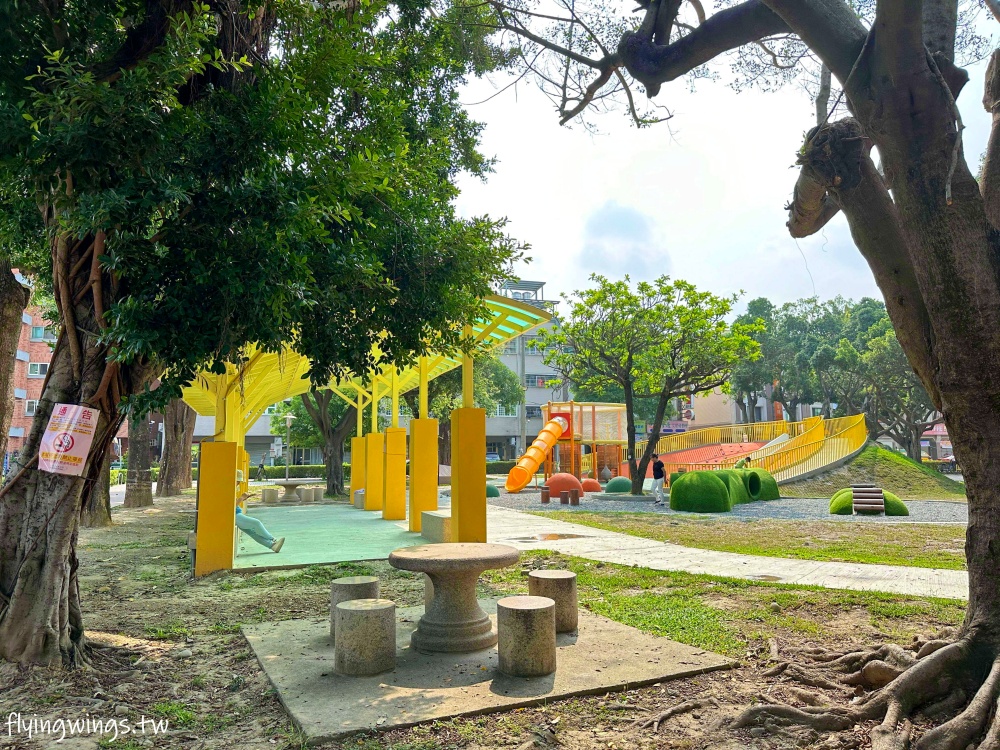 彰化親子┃金馬公園。彰化首座以編織網為主題的特色公園,小而美小而巧,還有很多小松鼠作陪! - 第19張圖 彰化親子┃金馬公園。彰化首座以編織網為主題的特色公園,小而美小而巧,還有很多小松鼠作陪!