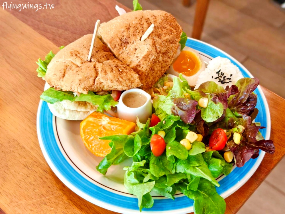 台中西區┃Mitaka s-3e cafe「台中店」。敲可愛手作龍貓吐司,太可愛了這要怎麼吃啊!!!! - 第45張圖 台中西區┃Mitaka s-3e cafe「台中店」。敲可愛手作龍貓吐司,太可愛了這要怎麼吃啊!!!!