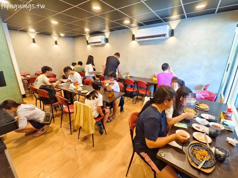 彰化美食┃老夫子牛排館-彰化店。平價排餐,湯飲品無限暢飲,還有簡單沙拉吧!(內附2024/7最新價格) - 第3張圖 彰化美食┃老夫子牛排館-彰化店。平價排餐,湯飲品無限暢飲,還有簡單沙拉吧!(內附2024/7最新價格)