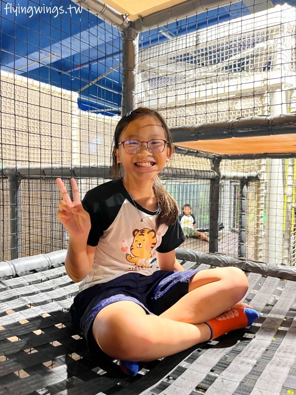 苗栗親子┃尚順育樂天地。離交流道5分鐘車程，全台最大全室內主題樂園，不管晴天雨天都好好玩!!