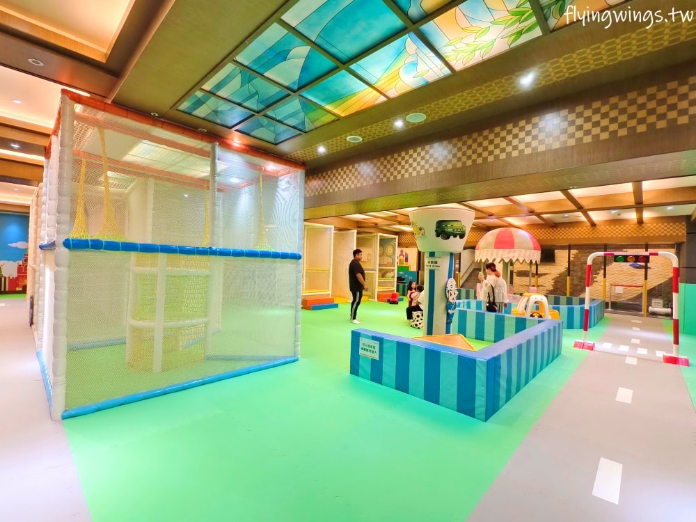 埔里親子飯店┃承萬尊爵渡假酒店。星空泳池、兒童主題樂園、休閒遊戲室,大小朋友都超滿意!!! - 第54張圖 埔里親子飯店┃承萬尊爵渡假酒店。星空泳池、兒童主題樂園、休閒遊戲室,大小朋友都超滿意!!!