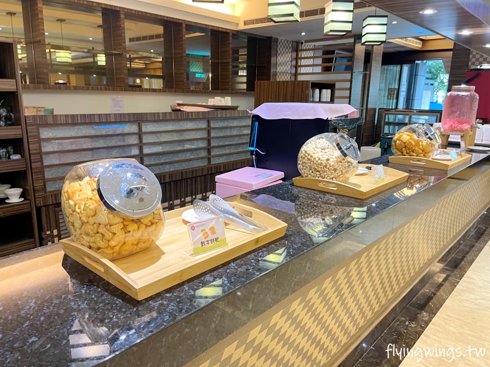 埔里親子飯店┃承萬尊爵渡假酒店。星空泳池、兒童主題樂園、休閒遊戲室,大小朋友都超滿意!!! - 第81張圖 埔里親子飯店┃承萬尊爵渡假酒店。星空泳池、兒童主題樂園、休閒遊戲室,大小朋友都超滿意!!!