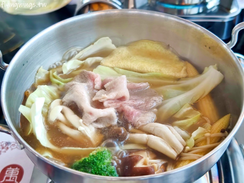 埔里親子飯店┃承萬尊爵渡假酒店。星空泳池、兒童主題樂園、休閒遊戲室,大小朋友都超滿意!!! - 第94張圖 埔里親子飯店┃承萬尊爵渡假酒店。星空泳池、兒童主題樂園、休閒遊戲室,大小朋友都超滿意!!!