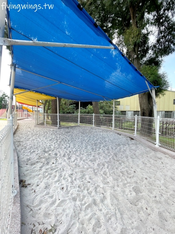 彰化埔鹽┃崑崙兒童公園。2022年8月正式啟用的公園，位於埔鹽交通要道旁，設有停車格，離埔鹽順澤宮不遠，可以順遊!