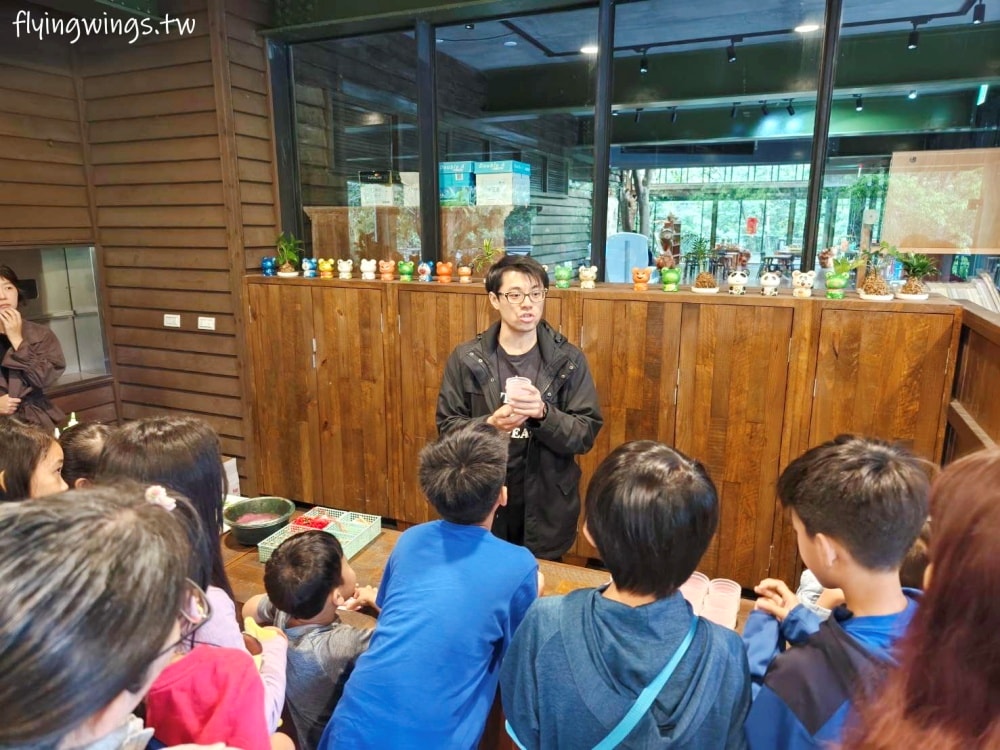 宜蘭冬山┃紫森林-三富休閒農場。清水模設計房間好舒適,還可以餵魚抓蝦,看豐富的夜間生態導覽 - 第68張圖 宜蘭冬山┃紫森林-三富休閒農場。清水模設計房間好舒適,還可以餵魚抓蝦,看豐富的夜間生態導覽