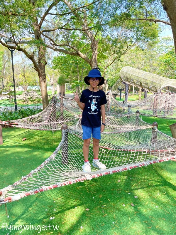 台中大甲┃鐵砧山雕塑公園。2024年重新整修後開放,共融式遊戲場,鋼管爬網最吸睛!! - 第18張圖 台中大甲┃鐵砧山雕塑公園。2024年重新整修後開放,共融式遊戲場,鋼管爬網最吸睛!!