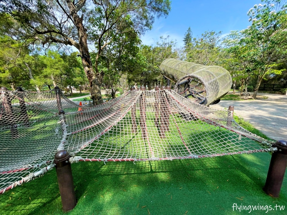 台中大甲┃鐵砧山雕塑公園。2024年重新整修後開放,共融式遊戲場,鋼管爬網最吸睛!! - 第21張圖 台中大甲┃鐵砧山雕塑公園。2024年重新整修後開放,共融式遊戲場,鋼管爬網最吸睛!!