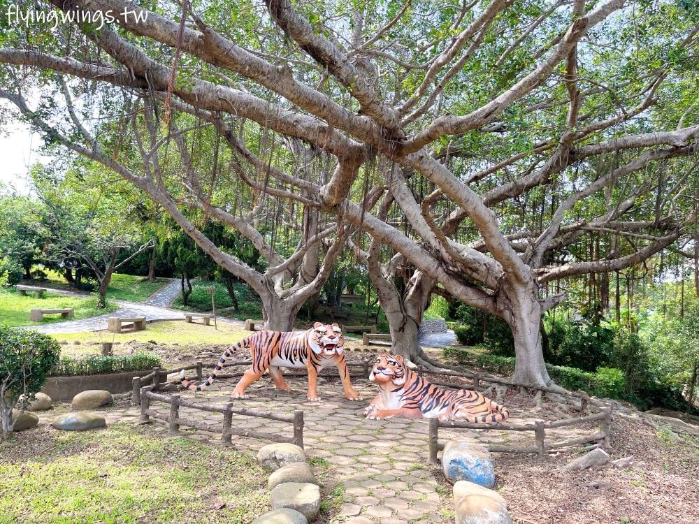 台中大甲┃永信運動公園。近50年的公園,結合現代與復古,古早味遊樂器材反而更好玩!!! - 第28張圖 台中大甲┃永信運動公園。近50年的公園,結合現代與復古,古早味遊樂器材反而更好玩!!!