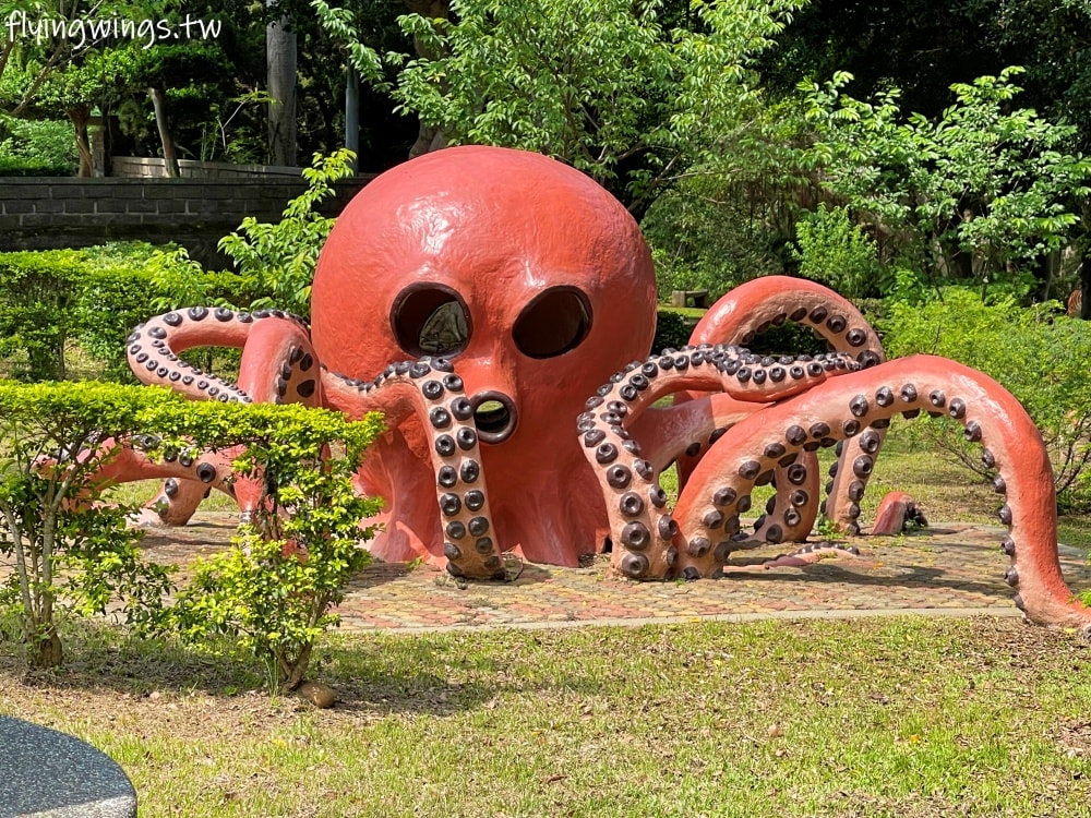 台中大甲┃永信運動公園。近50年的公園,結合現代與復古,古早味遊樂器材反而更好玩!!! - 第29張圖 台中大甲┃永信運動公園。近50年的公園,結合現代與復古,古早味遊樂器材反而更好玩!!!