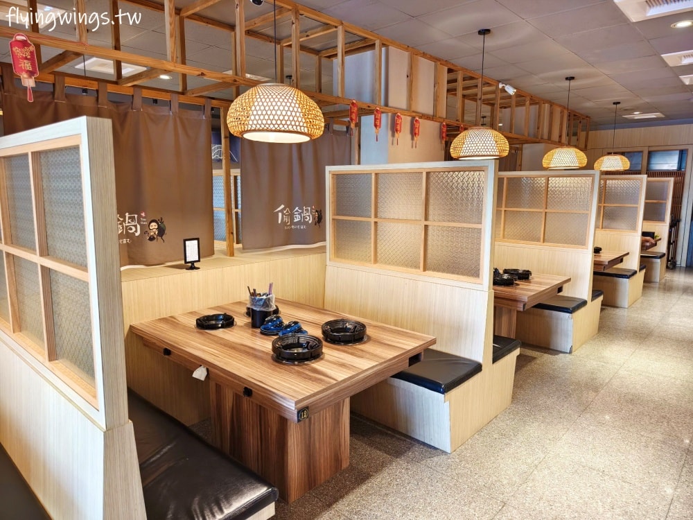 和美火鍋┃偷鍋和牛野菜放題-彰化和美店。和牛吃到飽、炙燒握壽司，十三種湯底讓您選擇有障礙啦!!