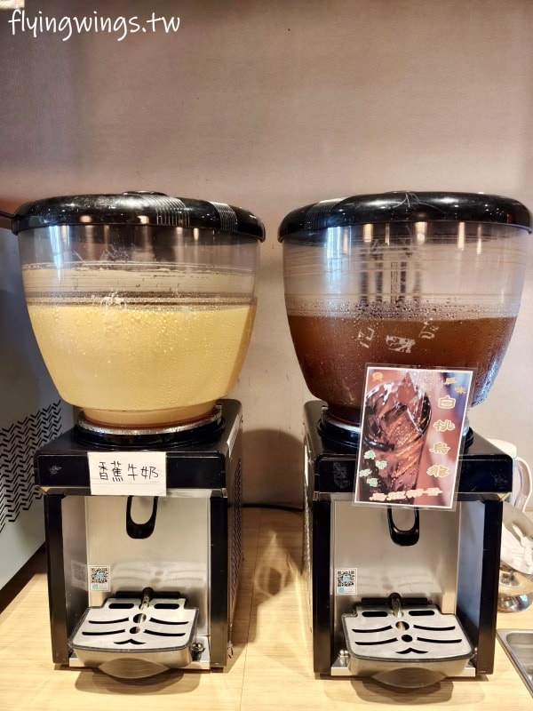 和美火鍋┃偷鍋和牛野菜放題-彰化和美店。和牛吃到飽、炙燒握壽司，十三種湯底讓您選擇有障礙啦!!