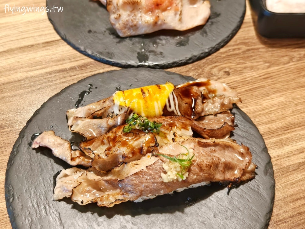 和美火鍋┃偷鍋和牛野菜放題-彰化和美店。和牛吃到飽、炙燒握壽司，十三種湯底讓您選擇有障礙啦!!