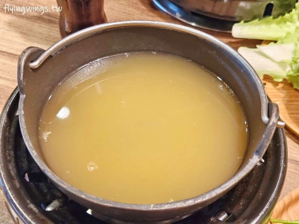 和美火鍋┃偷鍋和牛野菜放題-彰化和美店。和牛吃到飽、炙燒握壽司，十三種湯底讓您選擇有障礙啦!!