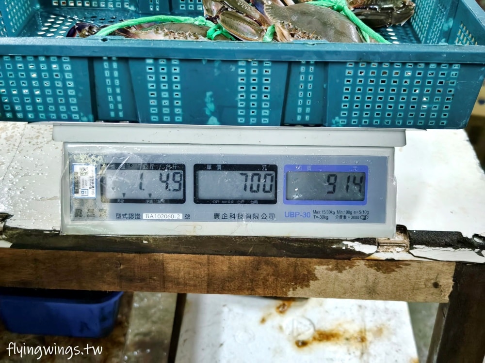 新北萬里┃阿嬌萬里蟹。大排長龍等超久也一定要吃到!超鮮肉質超飽滿的萬里蟹絕不會讓你失望! - 第11張圖 新北萬里┃阿嬌萬里蟹。大排長龍等超久也一定要吃到!超鮮肉質超飽滿的萬里蟹絕不會讓你失望!