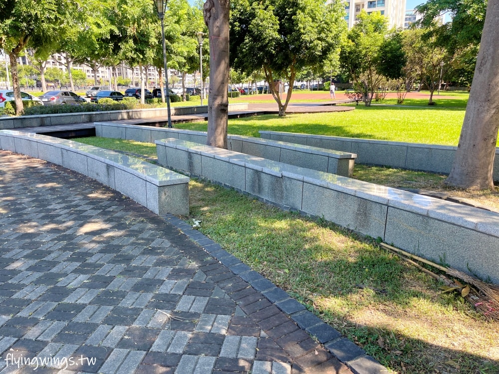 台中太平┃新福公園。紅色大大的立體探索迷宮,結合跑酷及攀爬,但就是有點小!! - 第5張圖 台中太平┃新福公園。紅色大大的立體探索迷宮,結合跑酷及攀爬,但就是有點小!!