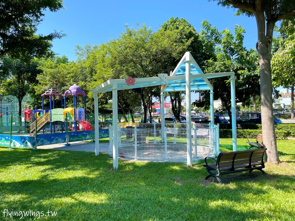 台中太平┃新福公園。紅色大大的立體探索迷宮,結合跑酷及攀爬,但就是有點小!! - 第13張圖 台中太平┃新福公園。紅色大大的立體探索迷宮,結合跑酷及攀爬,但就是有點小!!