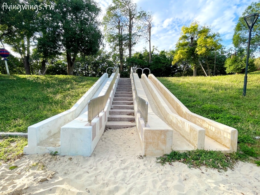 彰化和美┃德美公園。2.0版本公園，增加了有遮蔭的大型熊熊遊戲區，還有巨型甜點可以大拍特拍!!