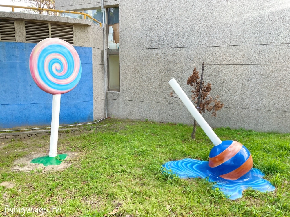 彰化和美┃德美公園。2.0版本公園，增加了有遮蔭的大型熊熊遊戲區，還有巨型甜點可以大拍特拍!!