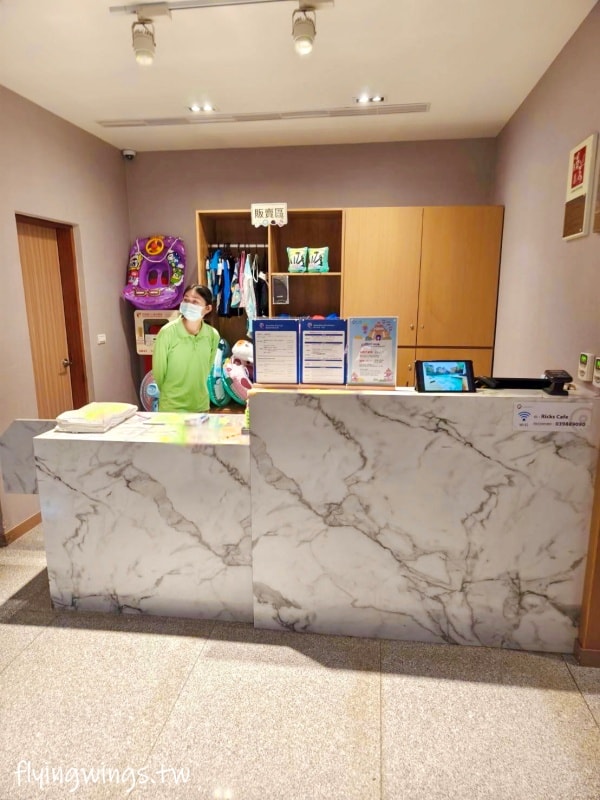 宜蘭礁溪┃品文旅-礁溪。房間就可以泡湯，還有超大戶外溫泉SPA，GAMEZONE好玩到孩子不想走!!