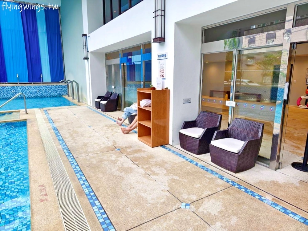 宜蘭礁溪┃品文旅-礁溪。房間就可以泡湯，還有超大戶外溫泉SPA，GAMEZONE好玩到孩子不想走!!